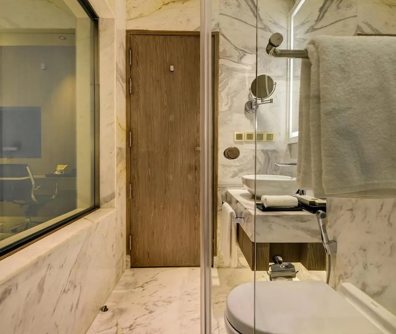 Hotel Oasis Grand Near Igi Delhi Airport New Delhi